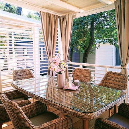 J & R Mobile Homes Биоград на Мору Екстериор снимка