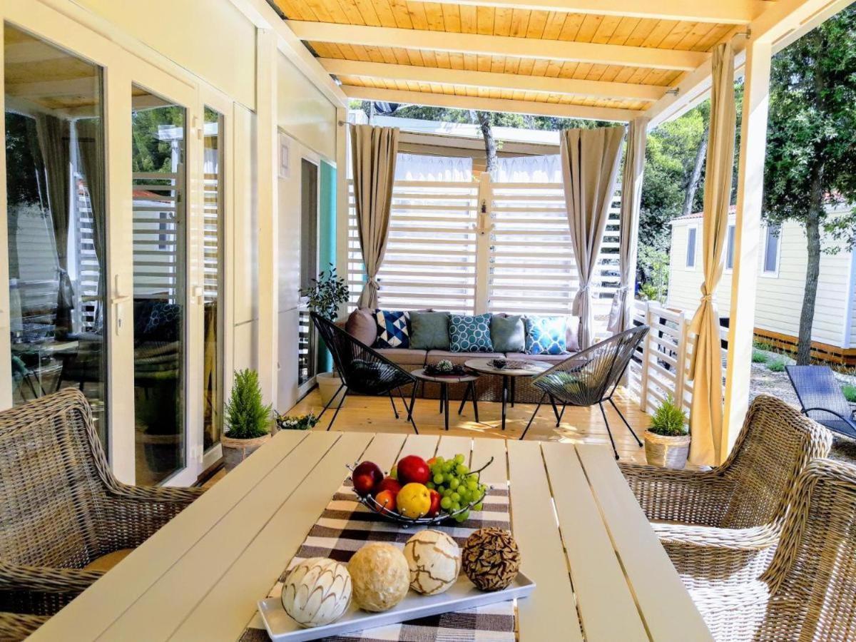 J & R Mobile Homes Биоград на Мору Екстериор снимка