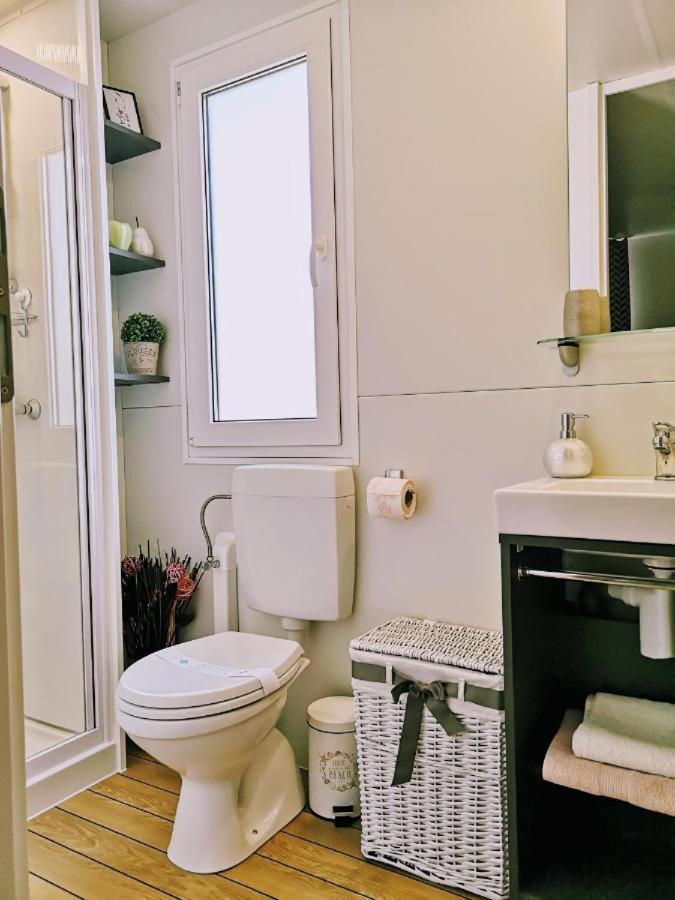 J & R Mobile Homes Биоград на Мору Екстериор снимка